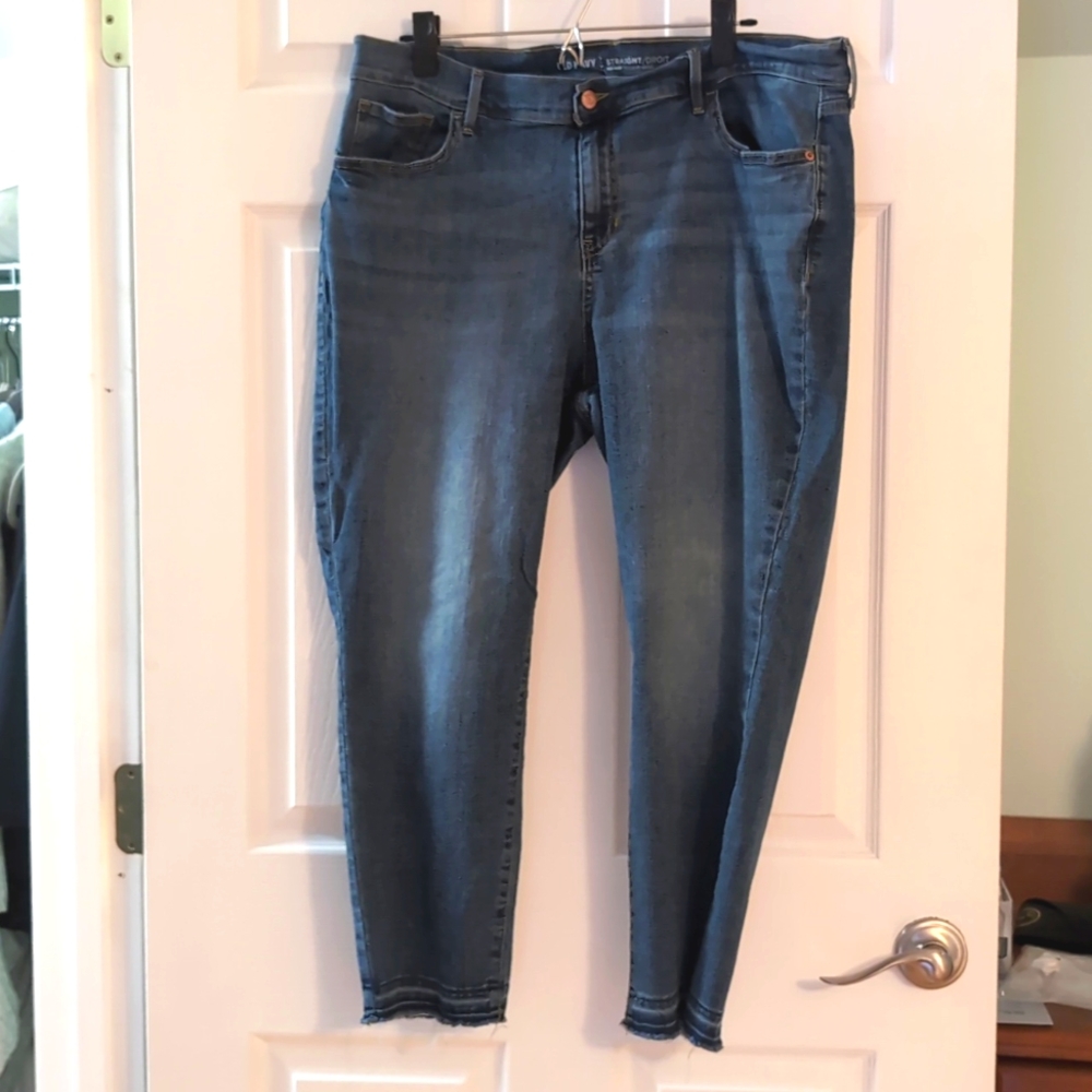 Old Navy vintage raw hem ankle jeans